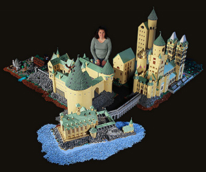 Lego Hogwarts With 400,000 Bricks